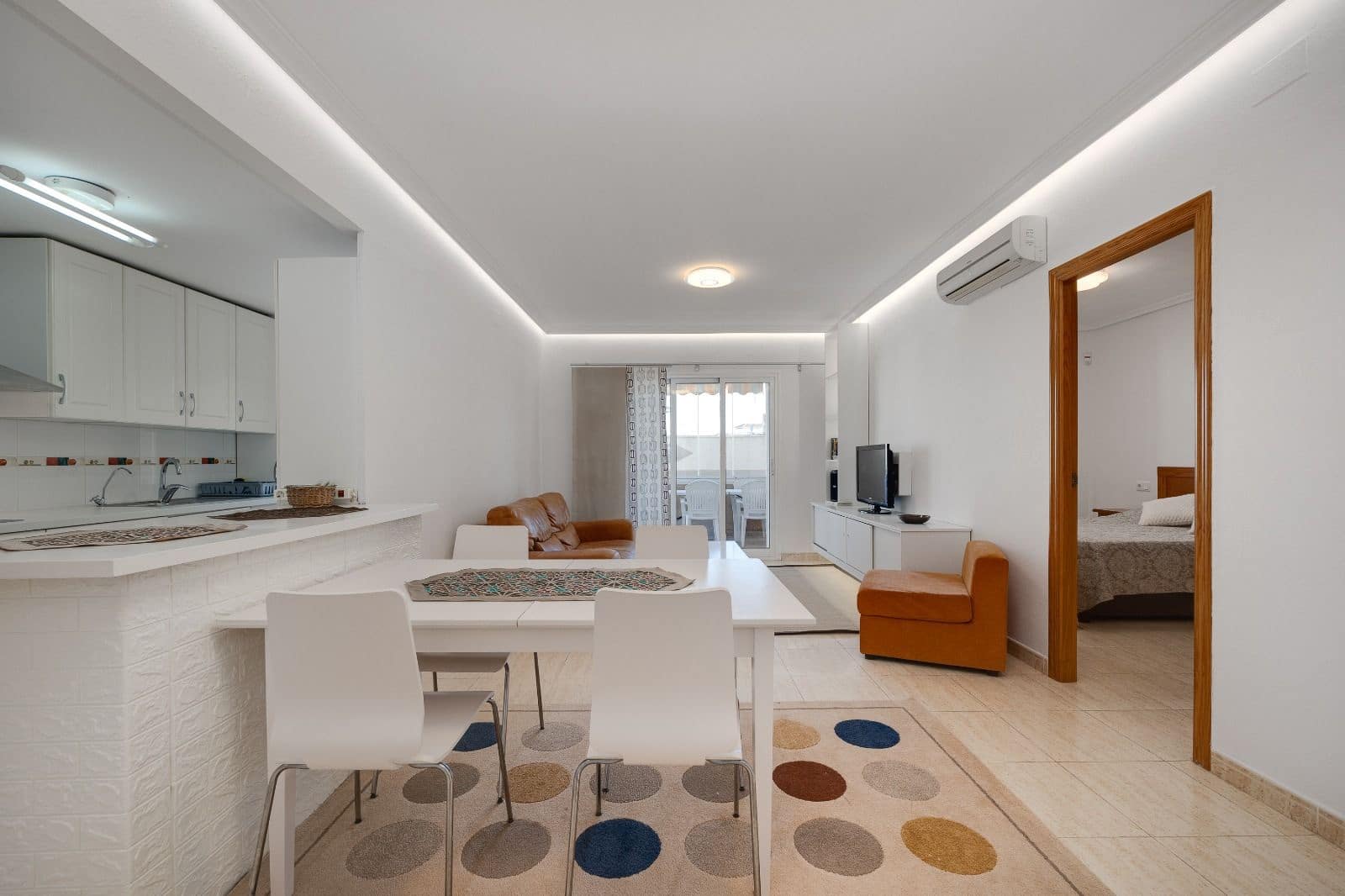 3 soverom Bungalow til salgs i Orihuela Costa med svømmebasseng garasje - € 339 000 (Ref: 9890557)