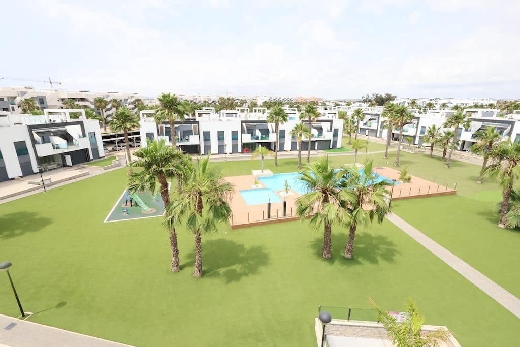 2 slaapkamer Bungalow te koop in Guardamar del Segura met garage - € 255.000 (Ref: 9896505)