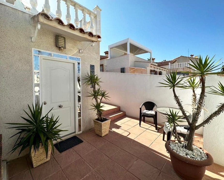 4 soverom Villa til salgs i San Miguel de Salinas med svømmebasseng - € 335 000 (Ref: 9896507)