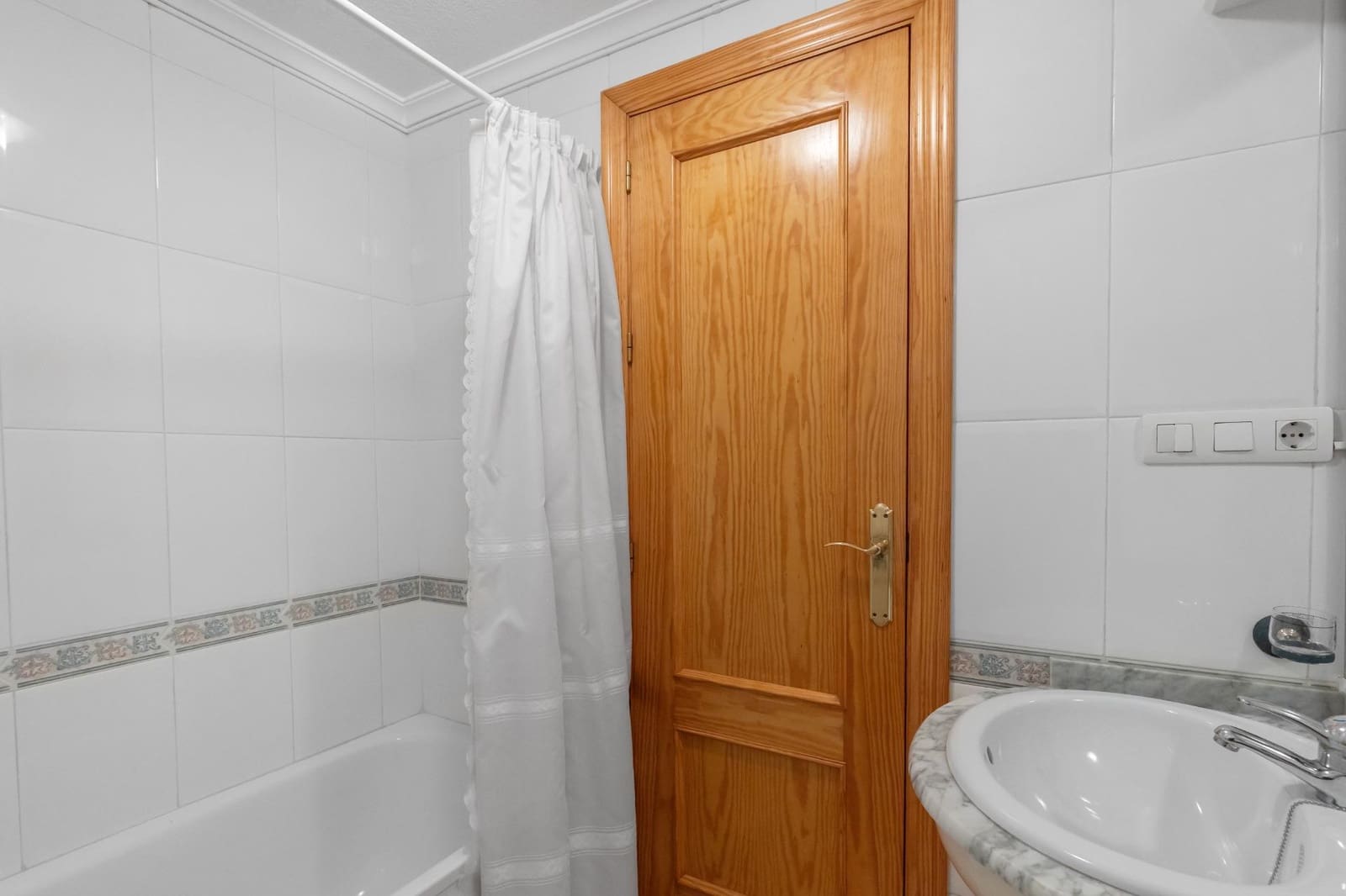3 soveværelse Lejlighed til salg i Torrevieja - € 184.900 (Ref: 9896511)