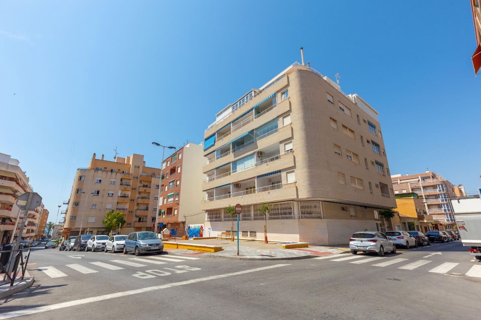 3 soveværelse Lejlighed til salg i Torrevieja - € 184.900 (Ref: 9896511)