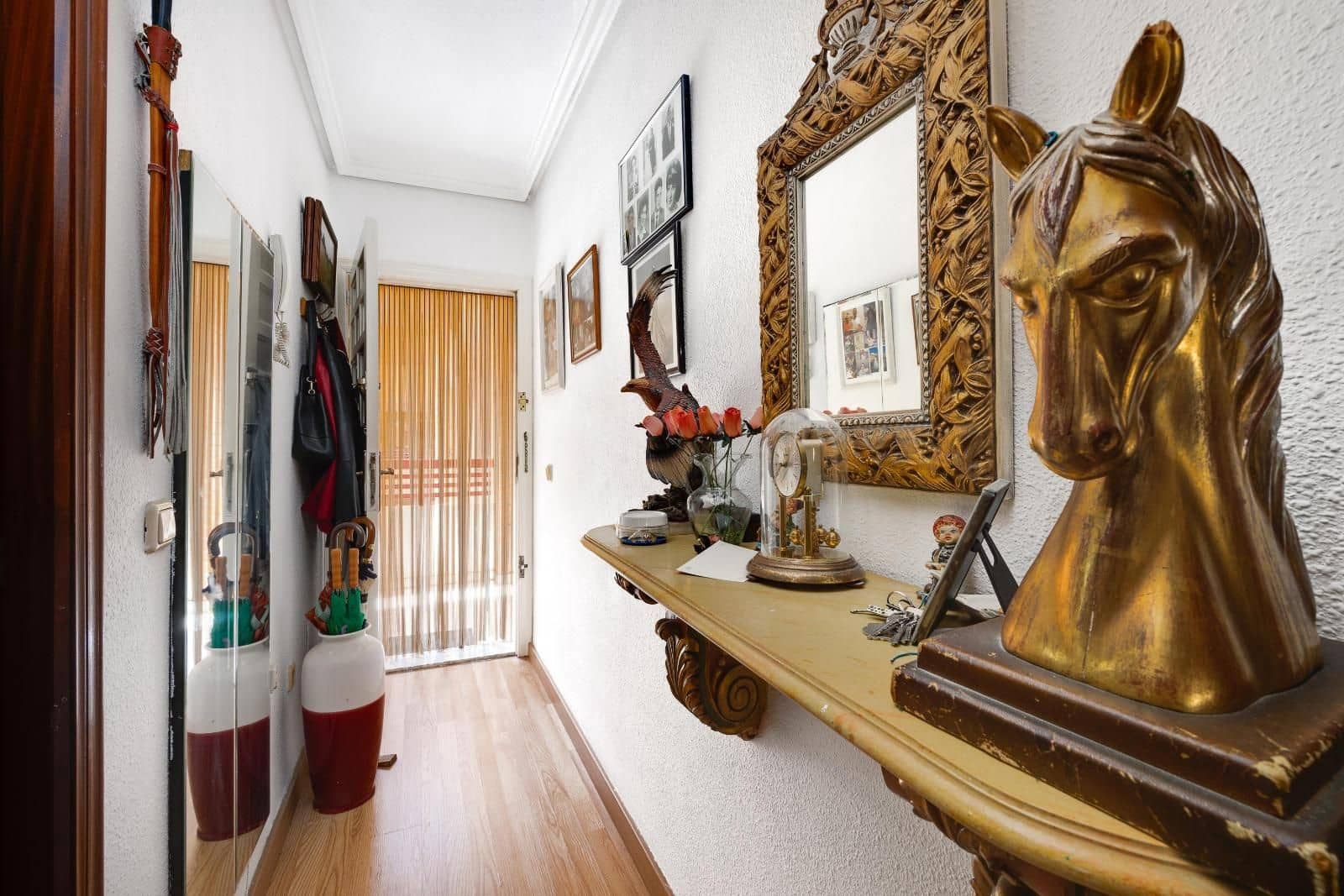 1 makuuhuone Huoneisto myytävänä paikassa Torrevieja mukana uima-altaan - 109 969 € (Ref: 9896512)