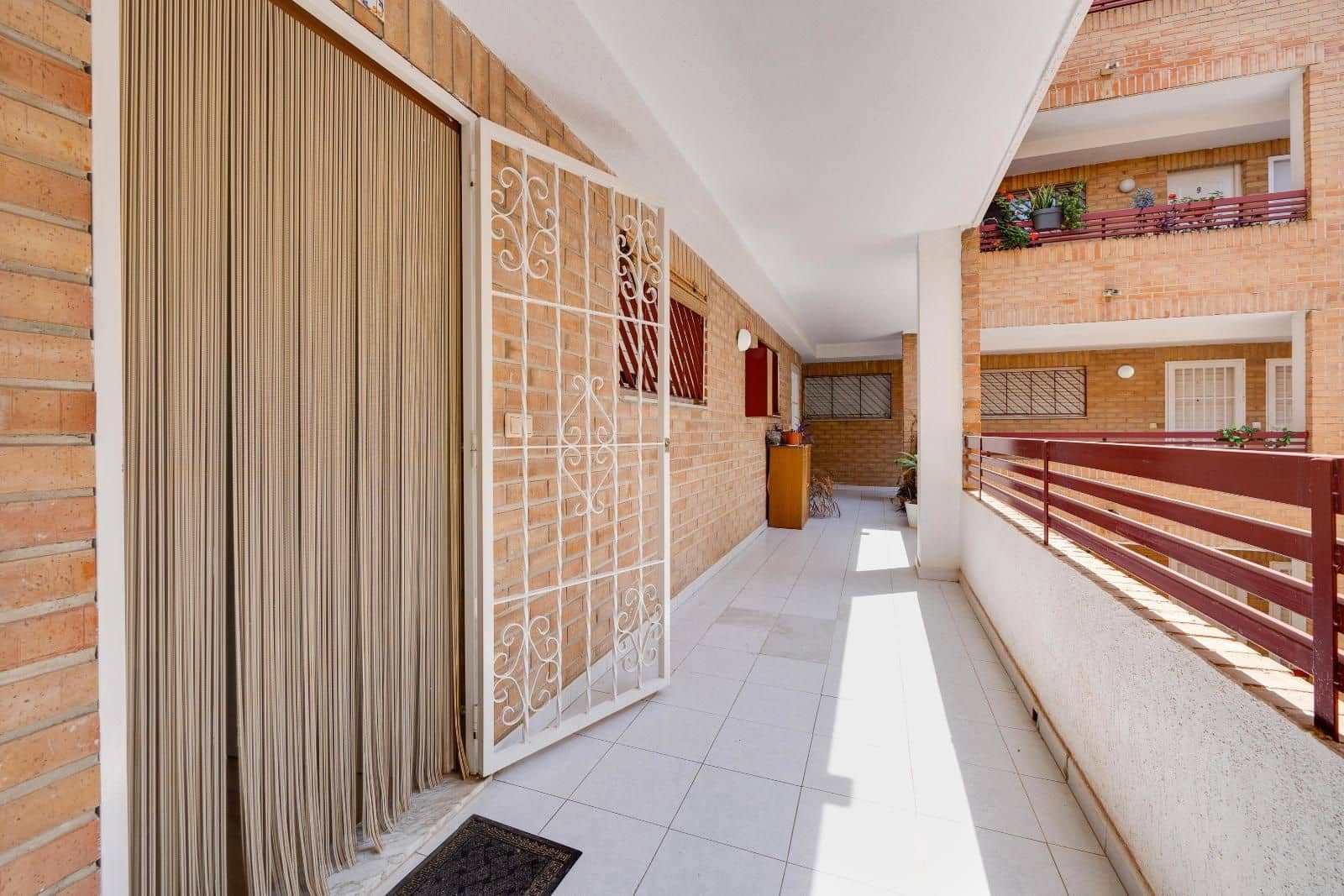 1 makuuhuone Huoneisto myytävänä paikassa Torrevieja mukana uima-altaan - 109 969 € (Ref: 9896512)