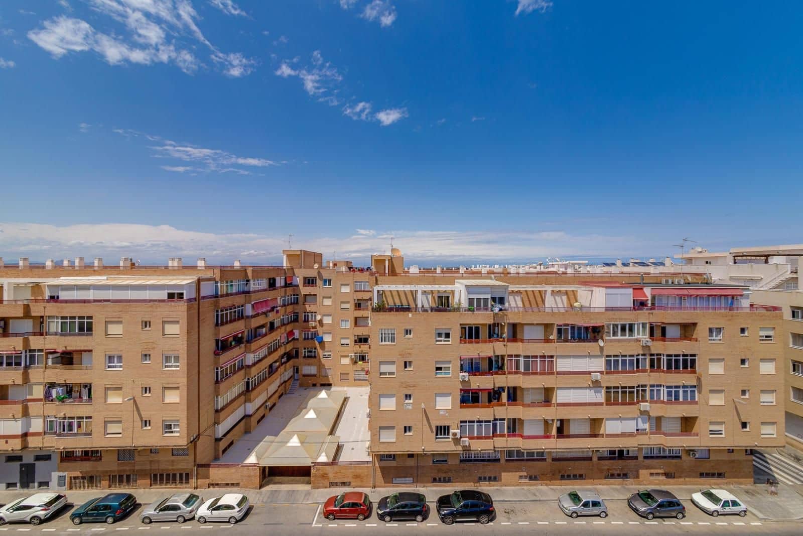 1 makuuhuone Huoneisto myytävänä paikassa Torrevieja mukana uima-altaan - 109 969 € (Ref: 9896512)