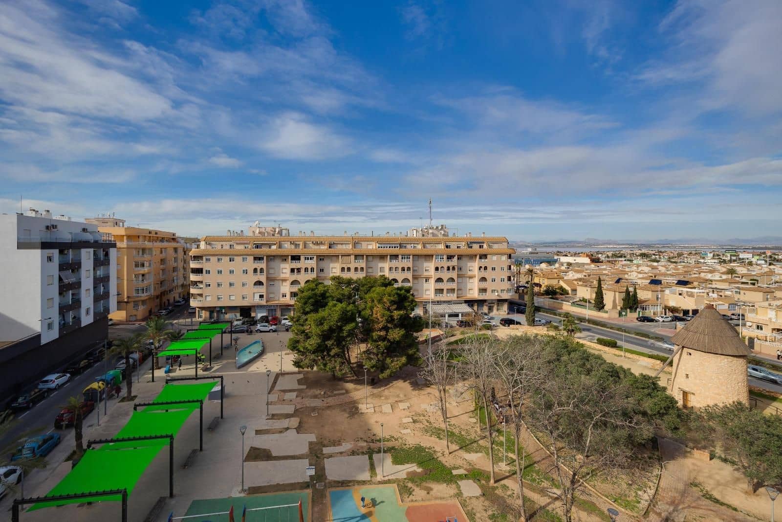 1 makuuhuone Huoneisto myytävänä paikassa Torrevieja mukana uima-altaan - 109 969 € (Ref: 9896512)