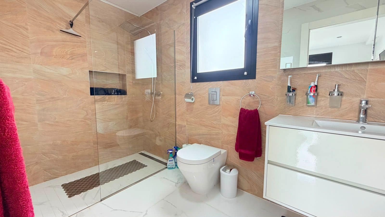3 bedroom Villa for sale in Los Montesinos with pool - € 425,000 (Ref: 9898981)