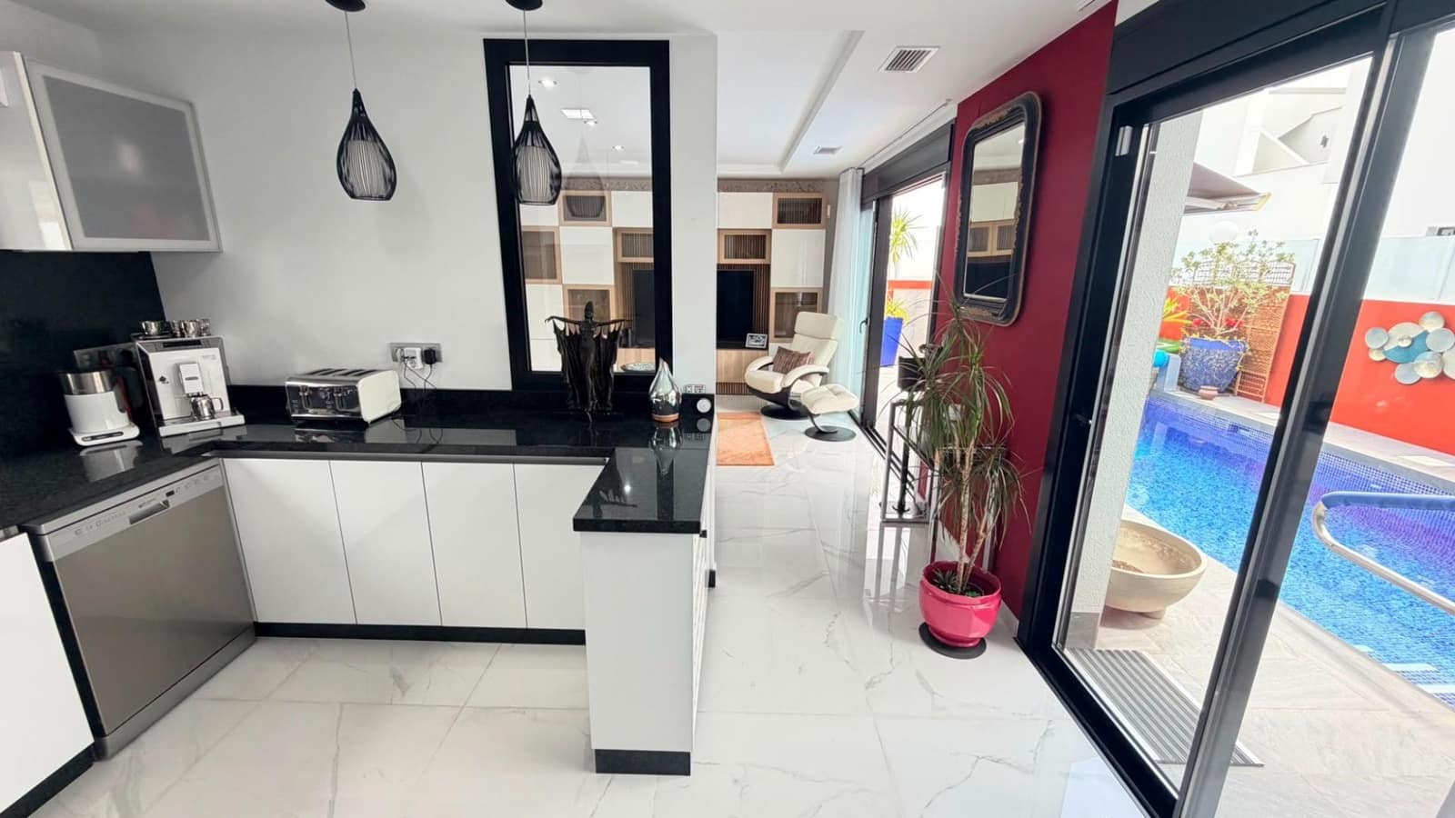 3 bedroom Villa for sale in Los Montesinos with pool - € 425,000 (Ref: 9898981)