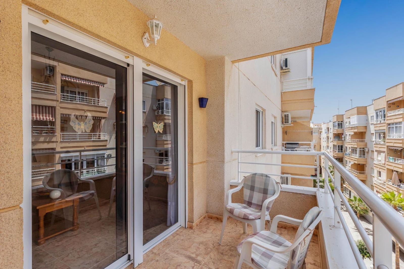 2 bedroom Flat for sale in Torrevieja with pool garage - € 149,900 (Ref: 9898984)