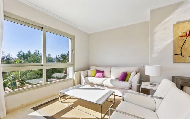 Ático de 2 habitaciones en Las Colinas Golf, Orihuela en venta con garaje - 275.000 € (Ref: 9898988)