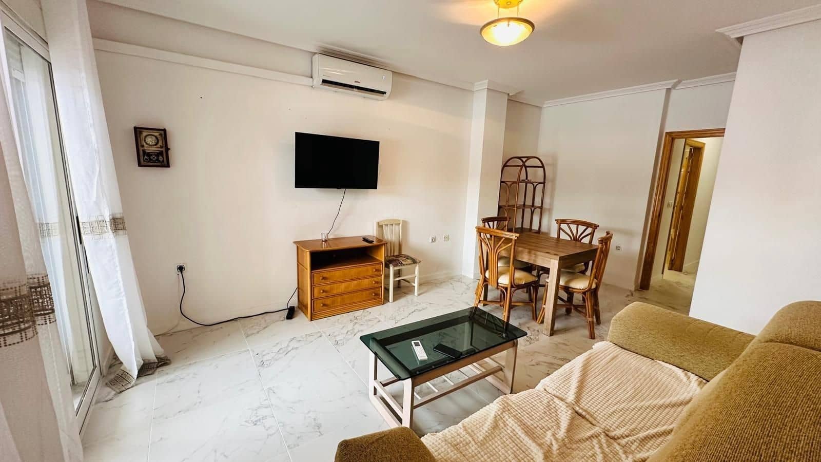 2 Zimmer Apartment zu verkaufen in Torrevieja - 145.710 € (Ref: 9898994)