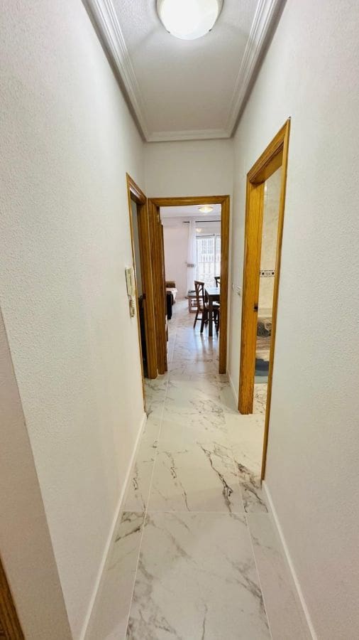2 slaapkamer Appartement te koop in Torrevieja - € 149.000 (Ref: 9898994)