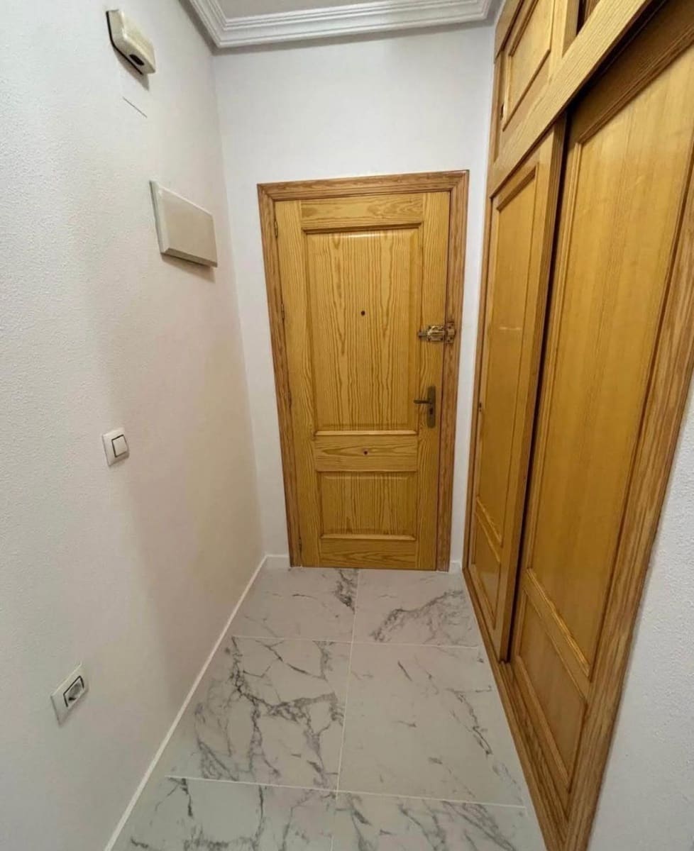 2 slaapkamer Appartement te koop in Torrevieja - € 149.000 (Ref: 9898994)
