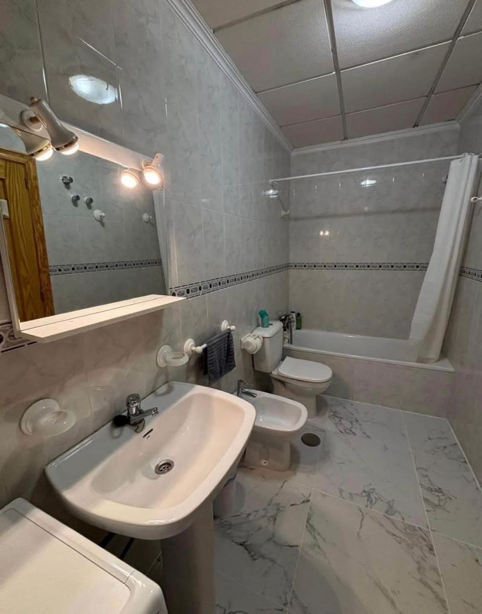 2 slaapkamer Appartement te koop in Torrevieja - € 149.000 (Ref: 9898994)