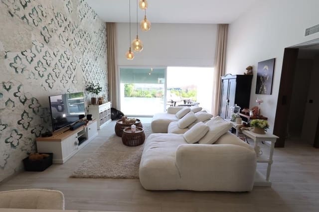 3 soveværelse Villa til salg i Algorfa - € 549.000 (Ref: 9900197)
