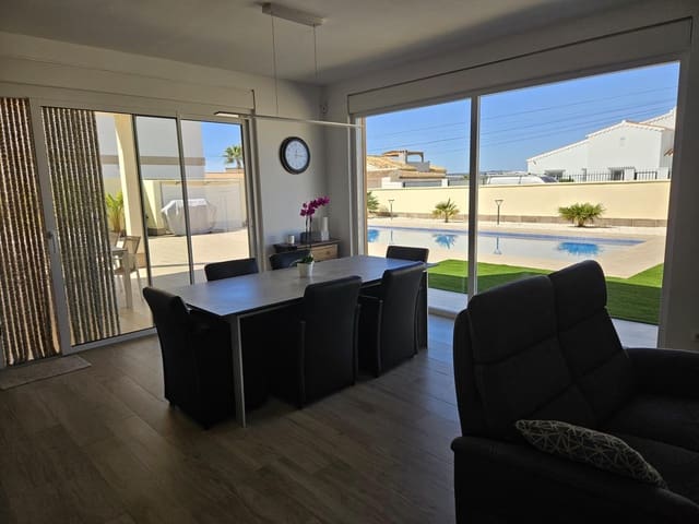 4 camera da letto Villa in vendita in El Chaparral - La Siesta - La Torreta, Torrevieja con piscina - 780.000 € (Rif: 9900199)