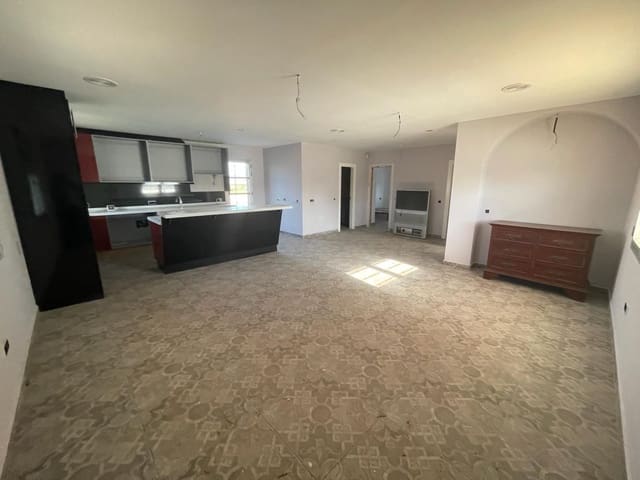 Chalet de 3 habitaciones en El Chaparral - La Siesta - La Torreta, Torrevieja en venta - 400.000 € (Ref: 9900200)