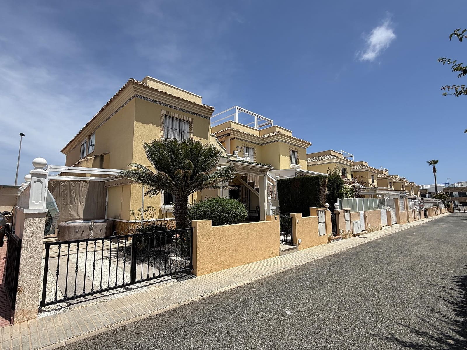 2 bedroom Apartment for sale in Los Dolses - € 239,000 (Ref: 9904159)