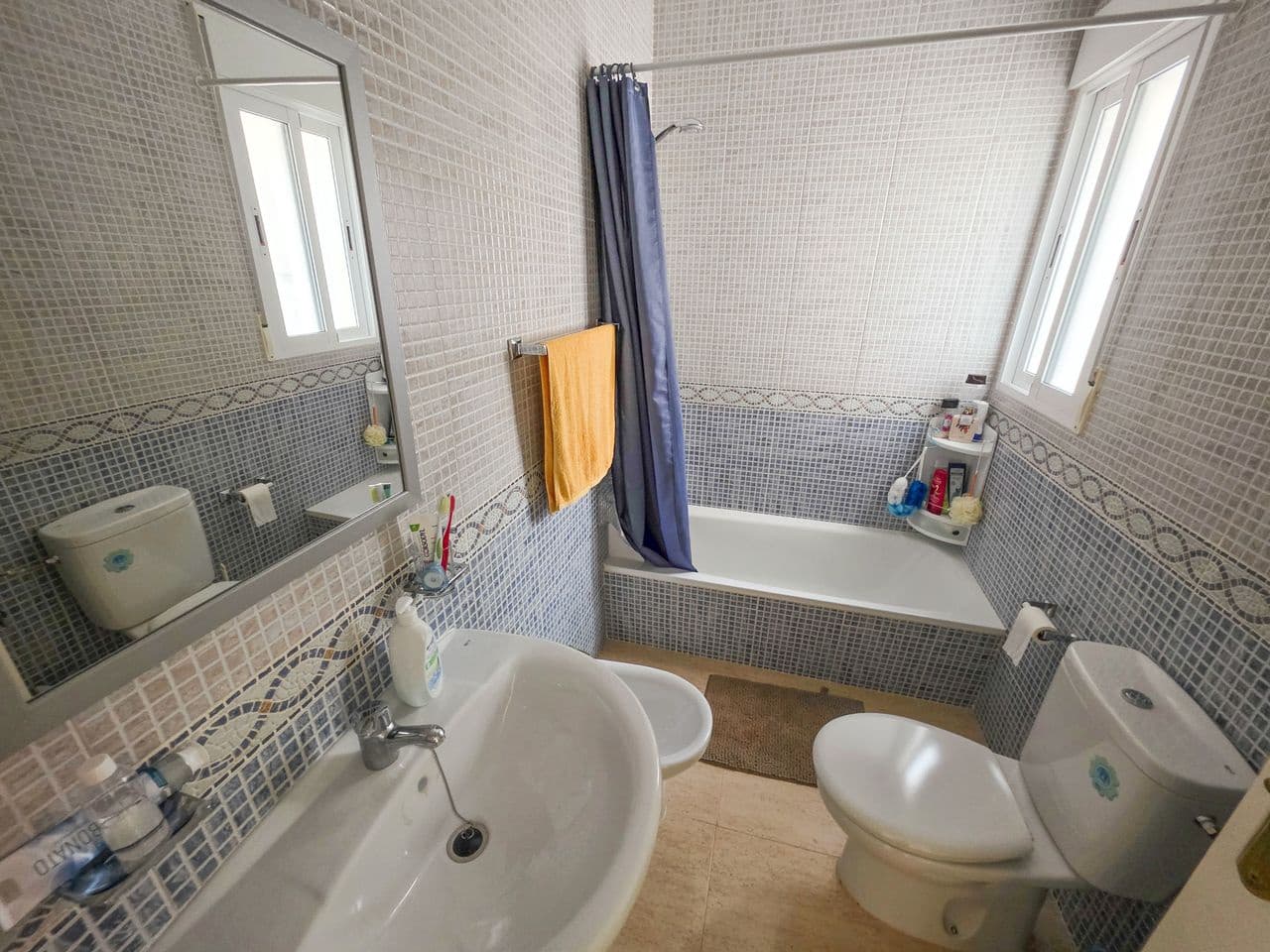 2 makuuhuone Huoneisto myytävänä paikassa Filipinas - 149 950 € (Ref: 9908142)