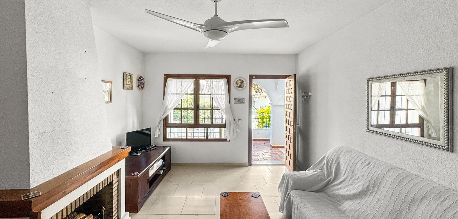 2 slaapkamer Bungalow te koop in Torrevieja - € 160.000 (Ref: 9911205)