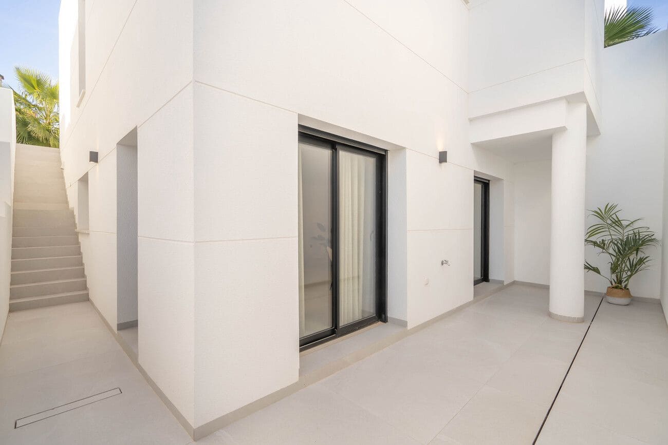 Chalet de 4 habitaciones en La Marquesa en venta con piscina - 645.000 € (Ref: 9913319)