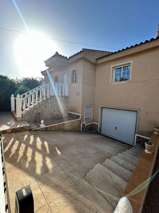 3 soverom Villa til salgs i Torrevieja med svømmebasseng - € 650 000 (Ref: 9913320)
