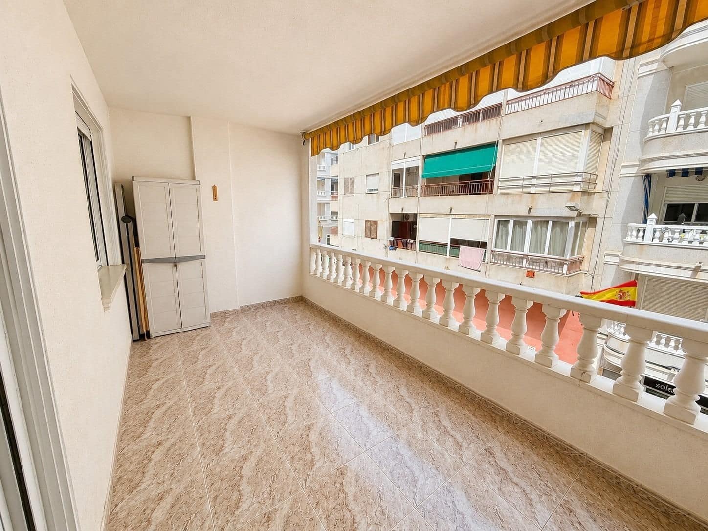2 soverom Leilighet til salgs i Torrevieja med garasje - € 154 000 (Ref: 9916984)