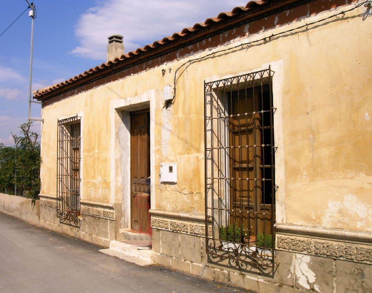 Finca/Country House for sale in Orihuela with pool - € 149,000 (Ref: 9916991)