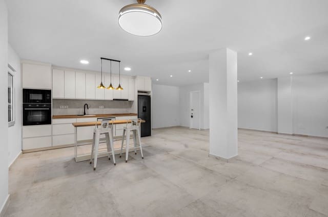 Apartamento de 3 habitaciones en Playa del Acequión, Torrevieja en venta - 275.000 € (Ref: 9918096)