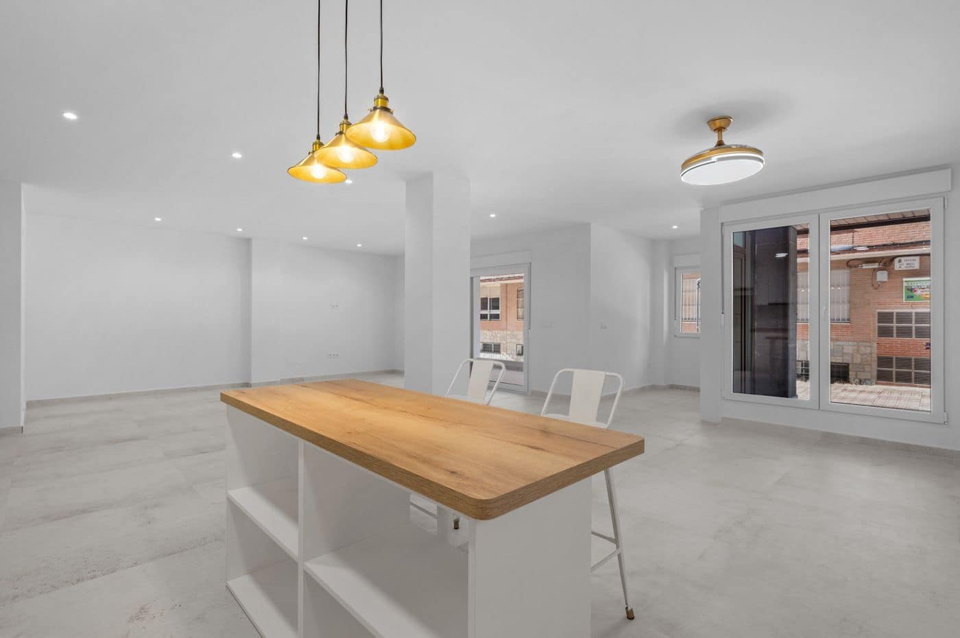 Apartamento de 3 habitaciones en Torrevieja en venta - 275.000 € (Ref: 9918096)