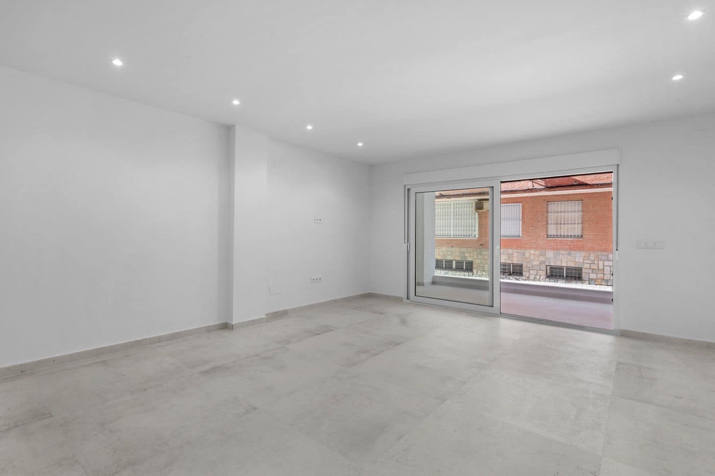 Apartamento de 3 habitaciones en Torrevieja en venta - 275.000 € (Ref: 9918096)