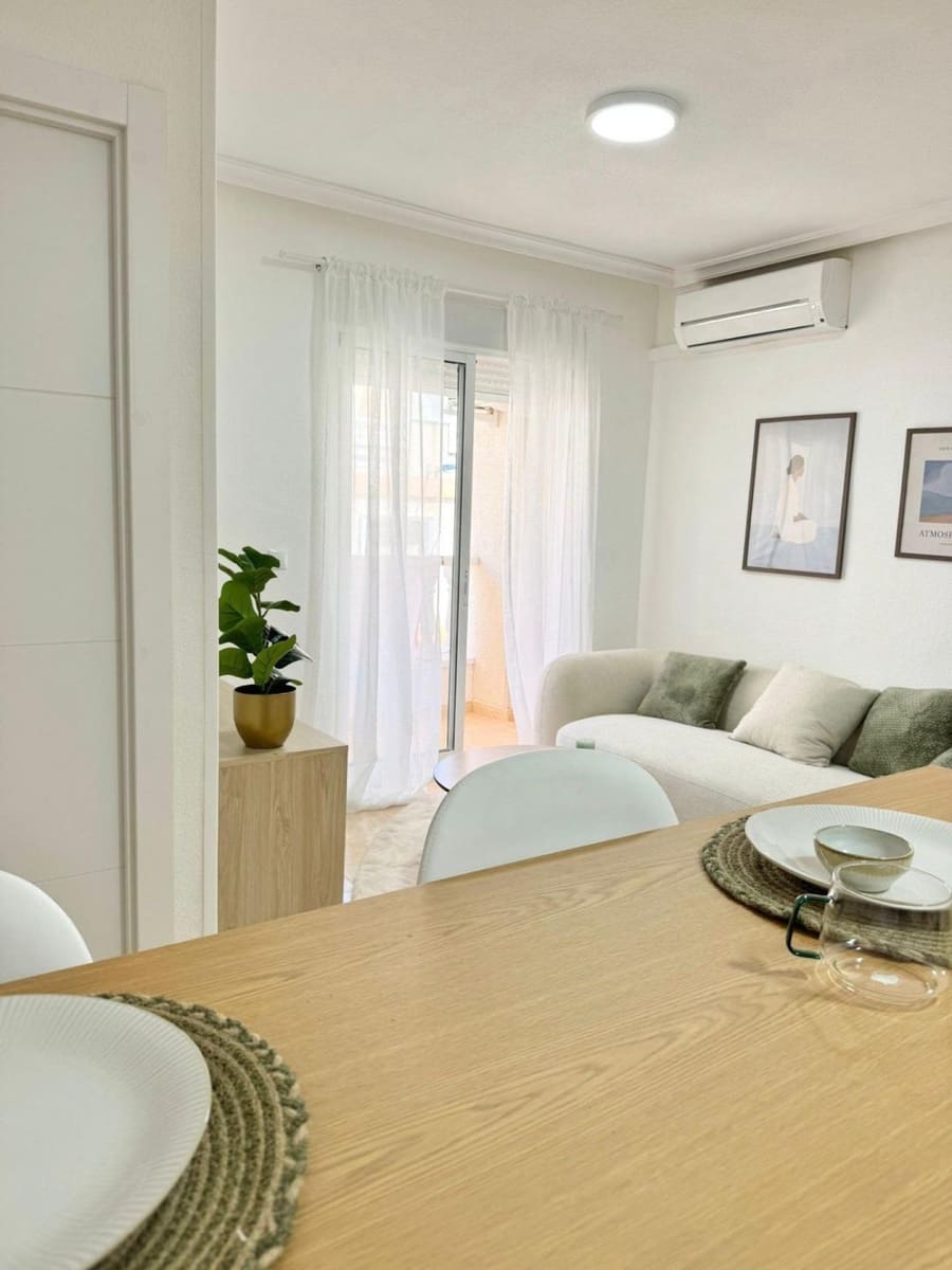 2 soveværelse Lejlighed til salg i Torrevieja - € 144.000 (Ref: 9918107)