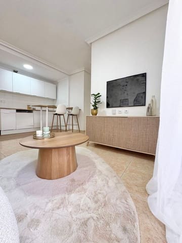 2 soveværelse Lejlighed til salg i Avenida Habaneras - Curva de Palangre, Torrevieja - € 144.000 (Ref: 9918107)