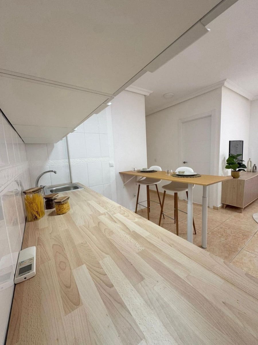 2 soveværelse Lejlighed til salg i Torrevieja - € 144.000 (Ref: 9918107)