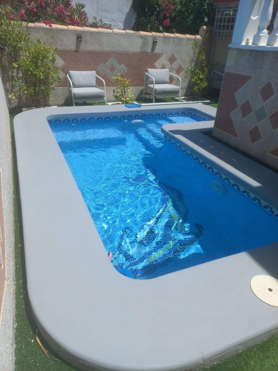 Adosado de 3 habitaciones en La Florida en venta con piscina - 255.900 € (Ref: 9924736)