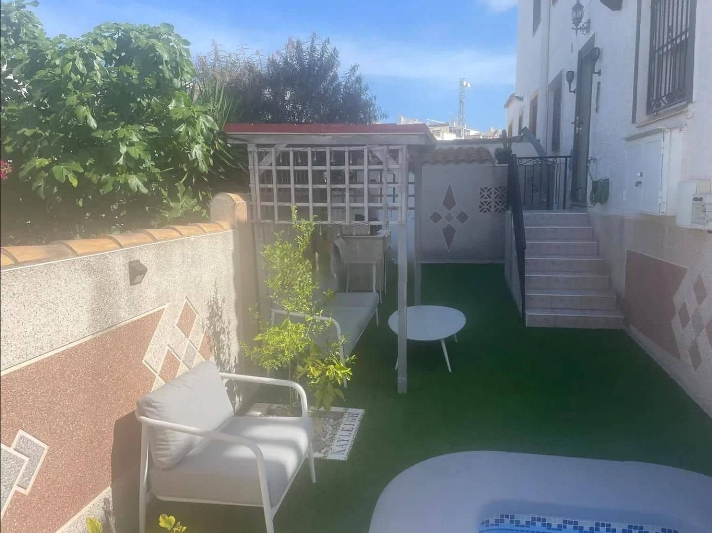 Adosado de 3 habitaciones en La Florida en venta con piscina - 255.900 € (Ref: 9924736)