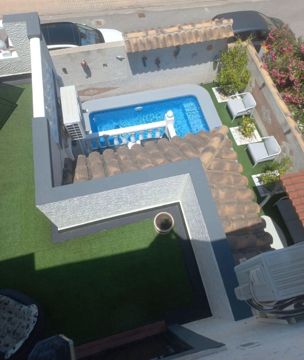 Adosado de 3 habitaciones en La Florida en venta con piscina - 255.900 € (Ref: 9924736)