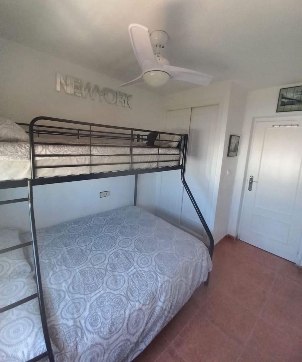 Adosado de 3 habitaciones en La Florida en venta con piscina - 255.900 € (Ref: 9924736)