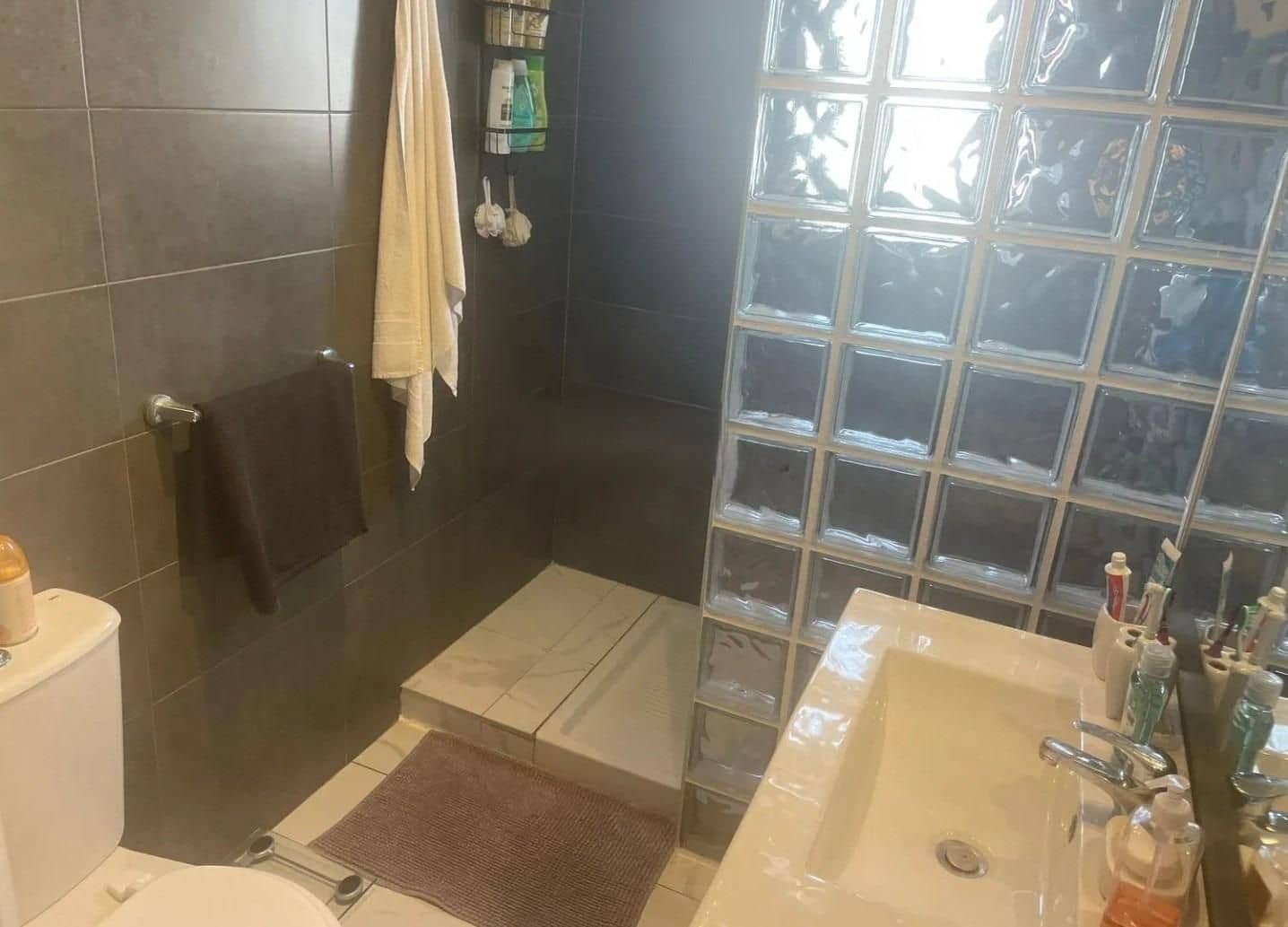 Adosado de 3 habitaciones en La Florida en venta con piscina - 255.900 € (Ref: 9924736)