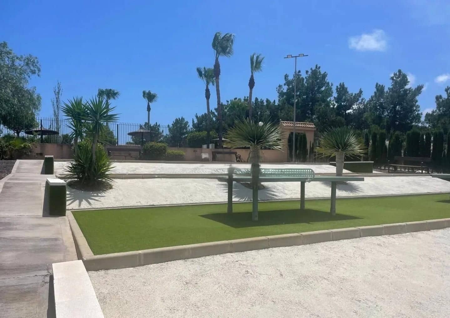 Adosado de 3 habitaciones en La Florida en venta con piscina - 255.900 € (Ref: 9924736)
