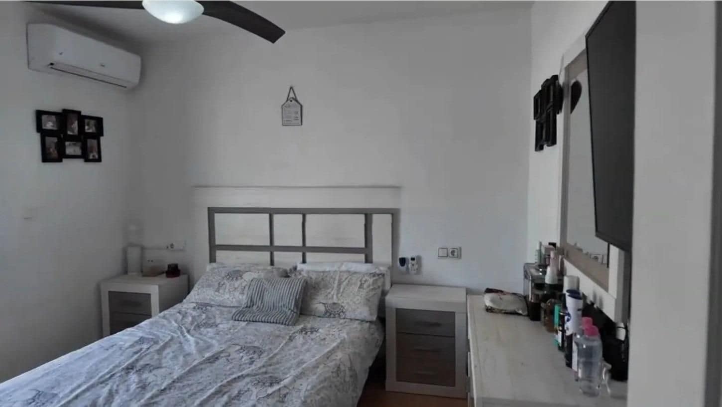 Adosado de 3 habitaciones en La Florida en venta con piscina - 255.900 € (Ref: 9924736)