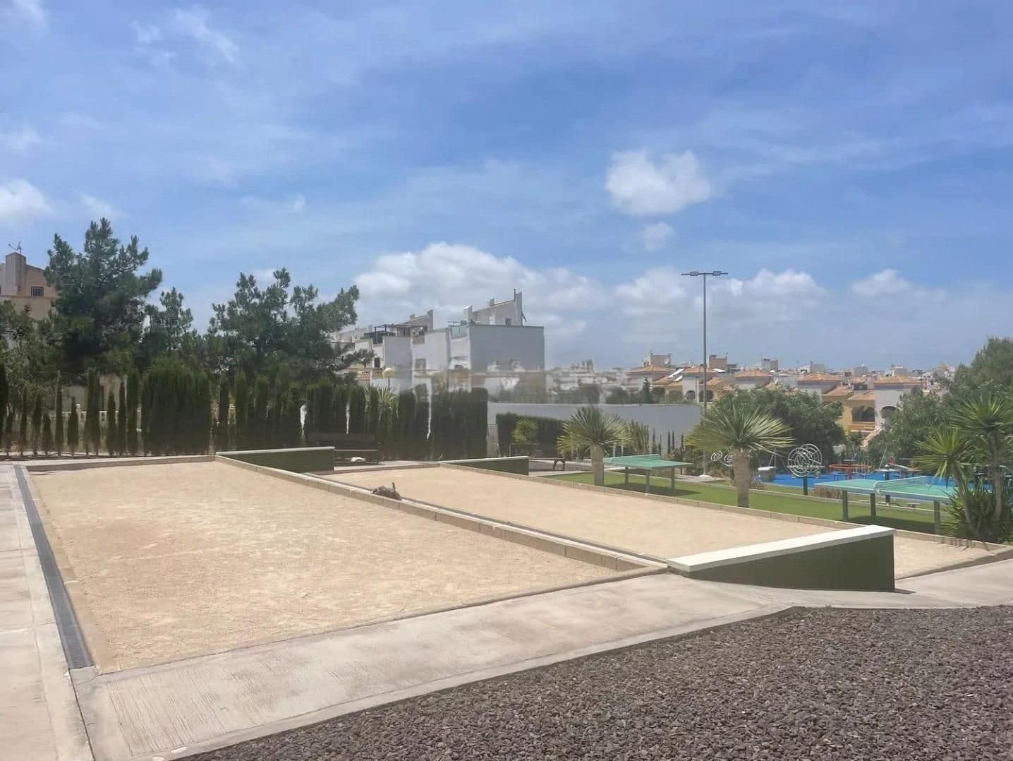 Adosado de 3 habitaciones en La Florida en venta con piscina - 255.900 € (Ref: 9924736)