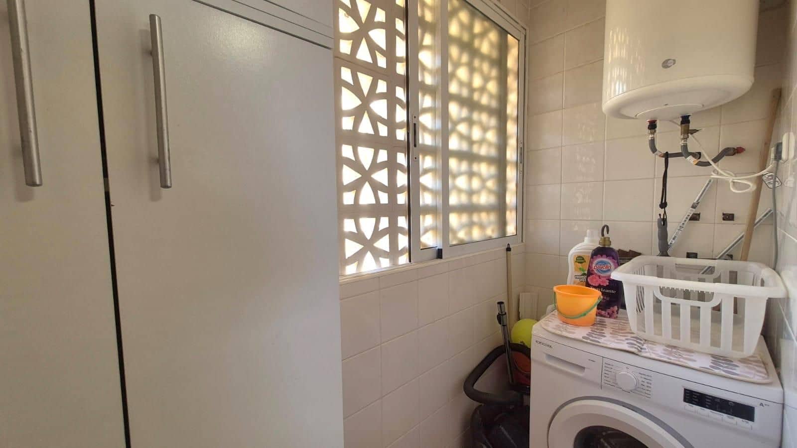 2 soveværelse Lejlighed til salg i Torrevieja med swimmingpool - € 149.500 (Ref: 9927604)