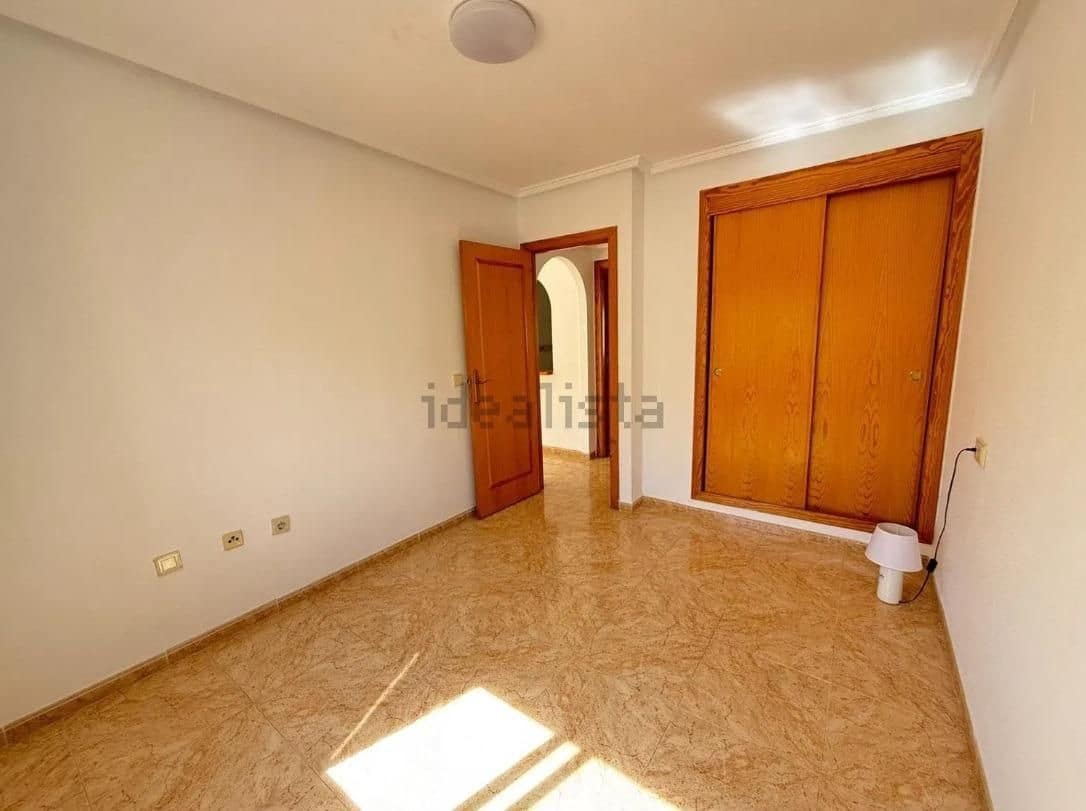 2 sovrum Takvåning till salu i Torrevieja med pool - 136 500 € (Ref: 9927609)