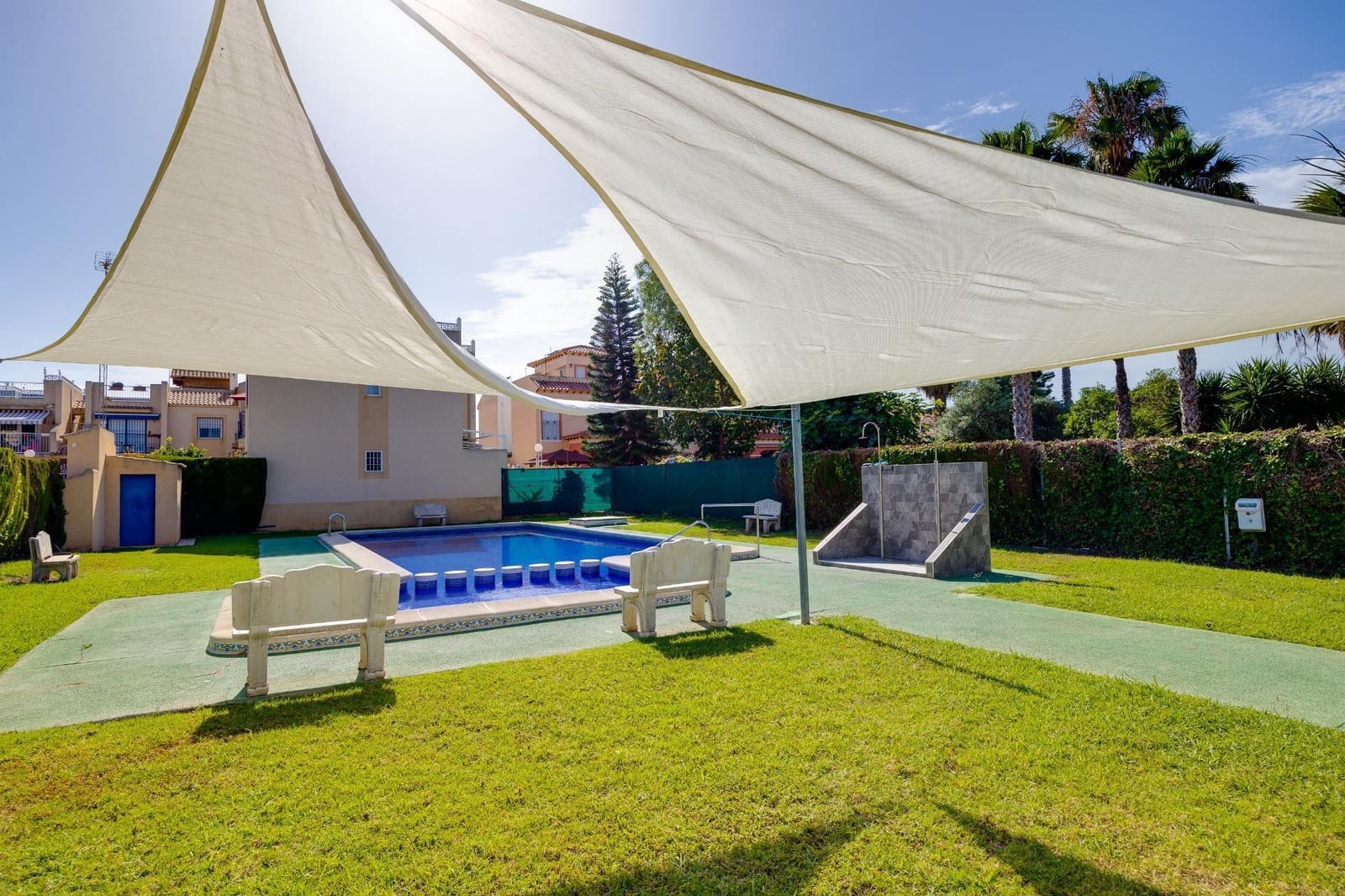 2 sypialnia Bungalow na sprzedaż w El Chaparral z basenem - 135 000 € (Ref: 9927610)