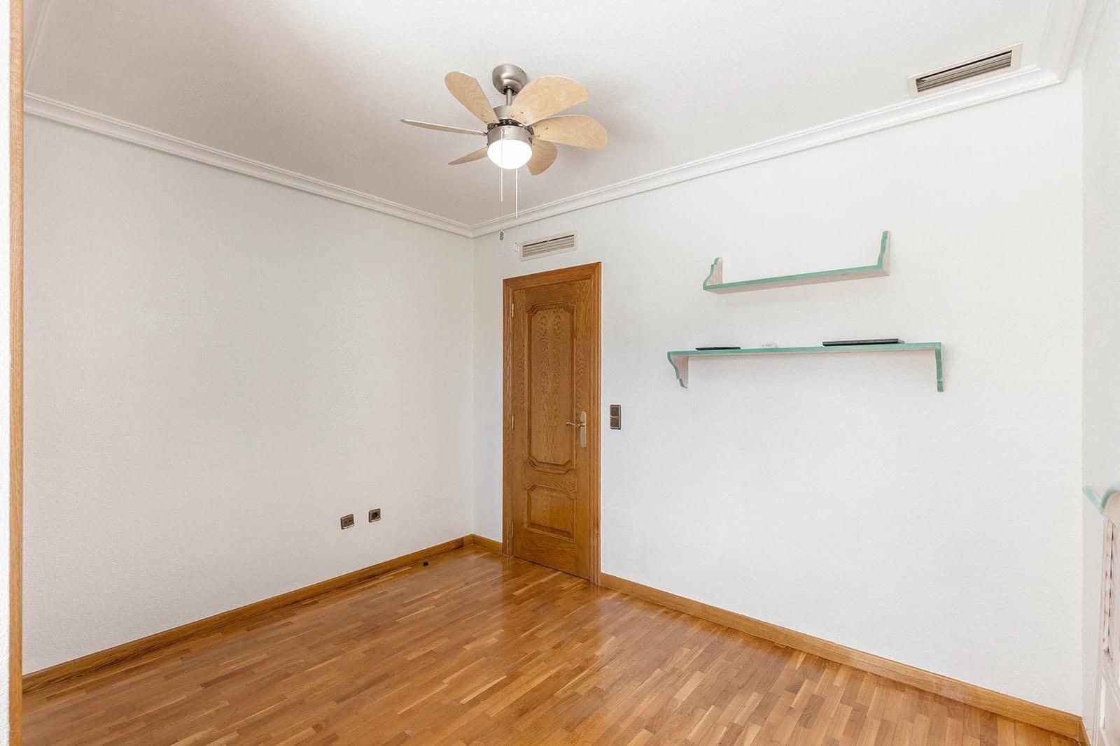 5 camera da letto Villa in vendita in Torrevieja con piscina garage - 730.000 € (Rif: 9930850)