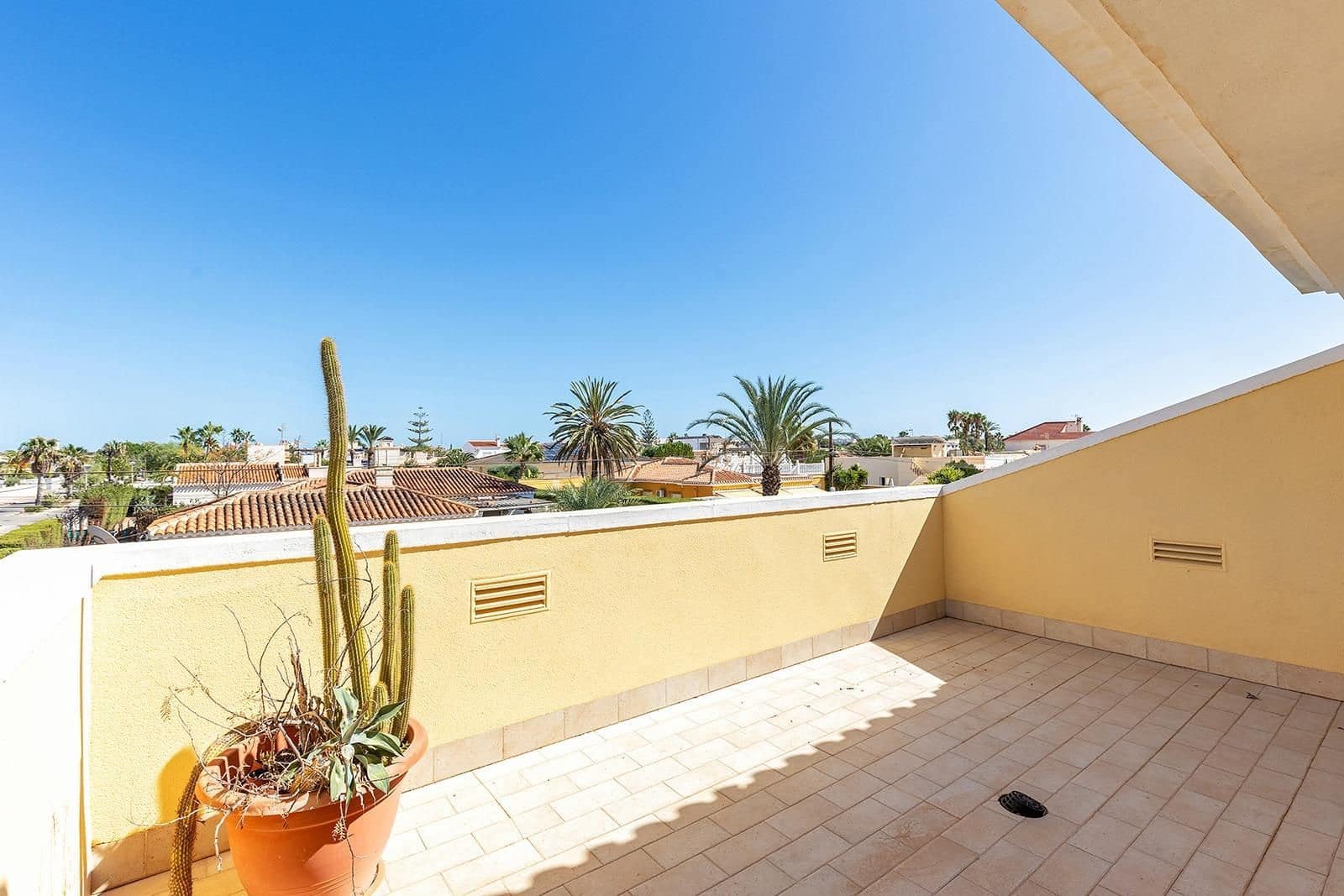5 camera da letto Villa in vendita in Torrevieja con piscina garage - 730.000 € (Rif: 9930850)