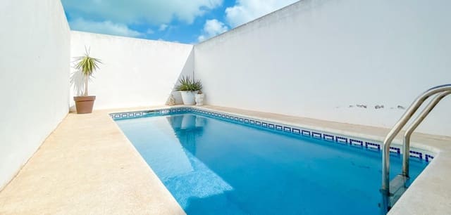 Adosado de 4 habitaciones en Santiago de la Ribera, San Javier en venta con piscina garaje - 195.000 € (Ref: 9930851)