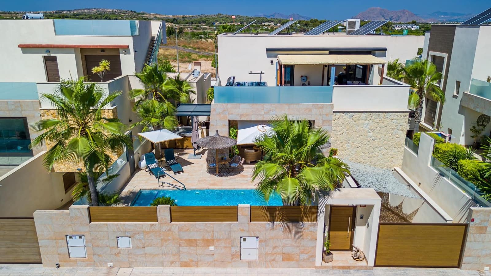 3 Zimmer Villa zu verkaufen in Benijofar mit Pool Garage - 669.000 € (Ref: 9930856)