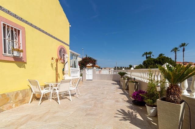 2 soverom Hus til salgs i Orihuela Costa, Orihuela med svømmebasseng - € 229 000 (Ref: 9930870)
