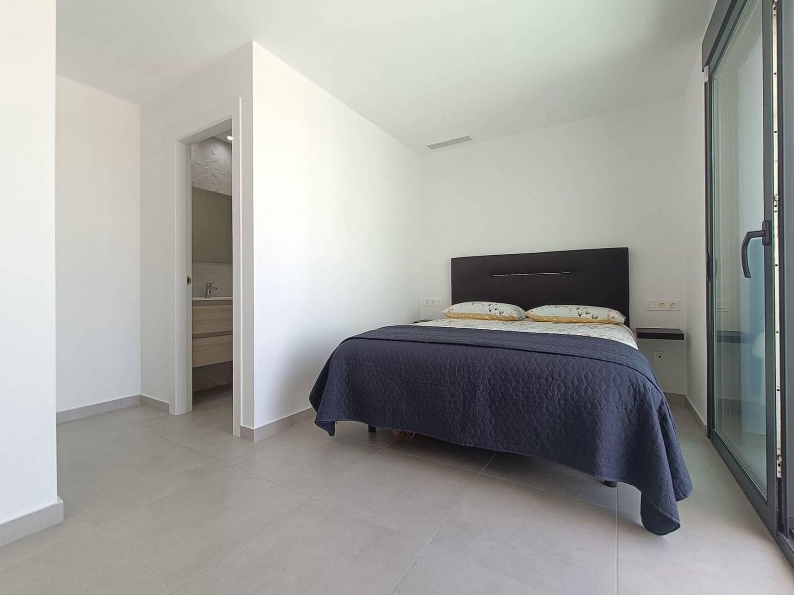 Chalet de 5 habitaciones en Formentera del Segura en venta - 450.000 € (Ref: 9938346)